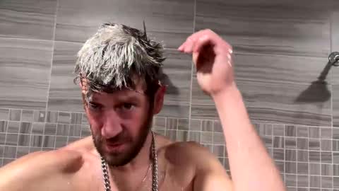 AlphaDragon online show from October 26, 2025, 11:49 am