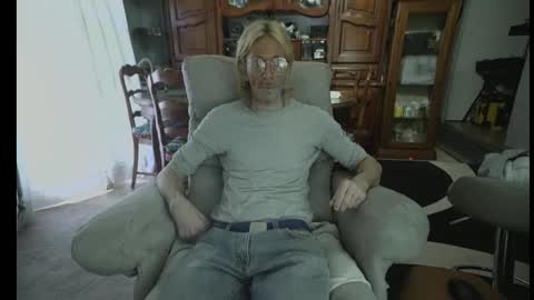 Snapshot of 00jeff31 chatting on February 2, 2026, 9:41 am jeff online show from February 2, 2026, 9:41 am