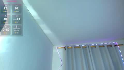 Dulce Maria online show from October 4, 2025, 9:18 am