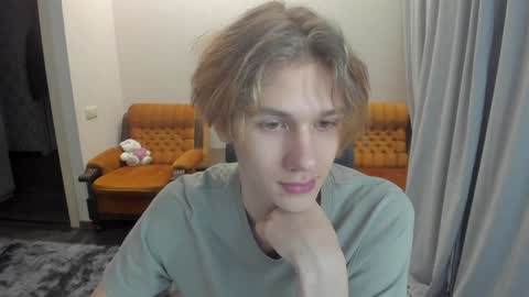 Snapshot of 0verlandd chatting on December 14, 2024, 1:38 pm Adam online show from December 14, 2024, 1:38 pm