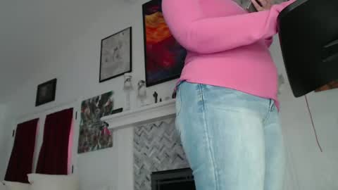 Aurora Willows online show from February 18, 2025, 7:19 pm