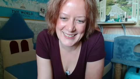 Snapshot of 12ennie chatting on April 1, 2026, 1:41 pm 12ennie online show from April 1, 2026, 1:41 pm