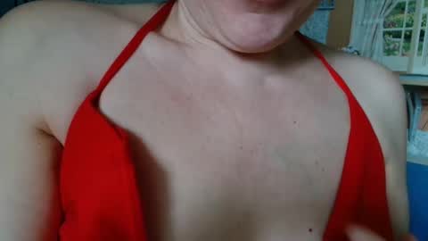 Snapshot of 12ennie chatting on April 3, 2026, 8:23 am 12ennie online show from April 3, 2026, 8:23 am