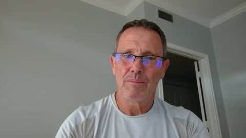 13glanmorfa online show from November 27, 2025, 3:03 pm