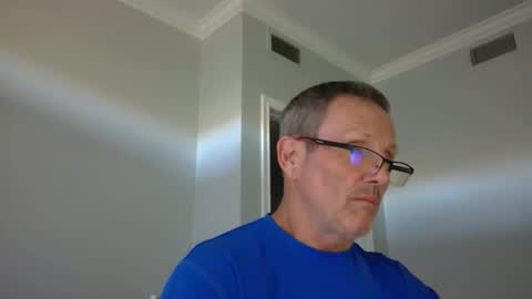 13glanmorfa online show from December 2, 2025, 9:43 pm