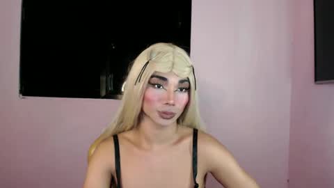 Snapshot of 18_nicole chatting on February 20, 2025, 6:24 pm barbie online show from February 20, 2025, 6:24 pm