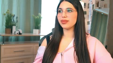 Jessica online show from April 11, 2026, 4:50 am