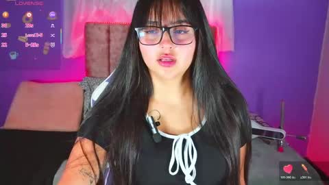 1_scarllet_ online show from April 28, 2026, 12:54 pm