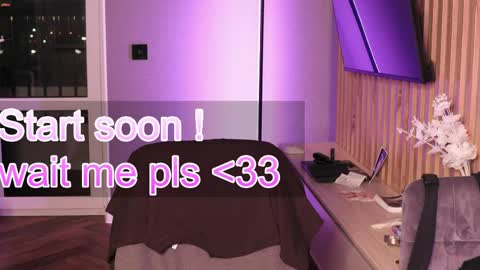 Lily 3 online show from June 5, 2026, 8:36 pm