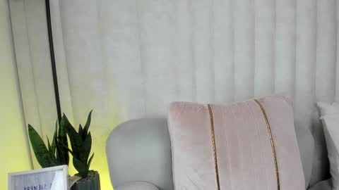  . online show from November 18, 2025, 9:41 pm