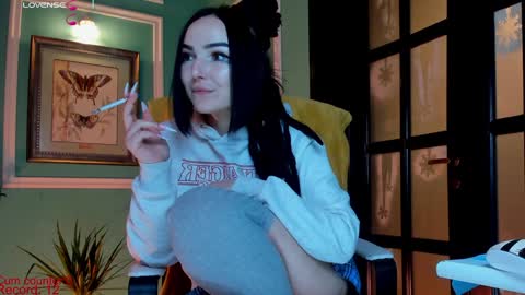 Moona  online show from January 22, 2025, 3:40 pm