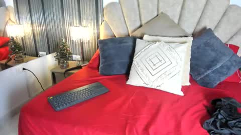 Luisa online show from December 20, 2025, 7:10 pm