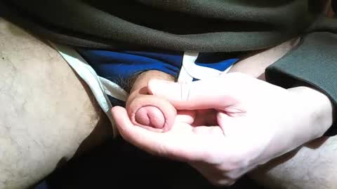 2001uwuk online show from February 16, 2025, 9:05 pm