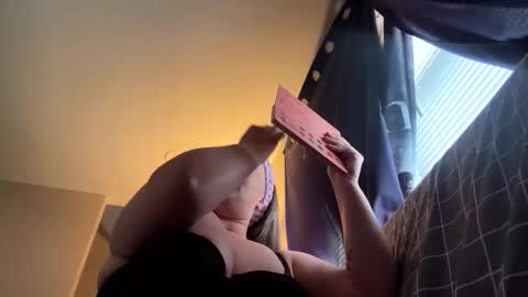 22thickfatpussy online show from April 13, 2026, 1:16 pm