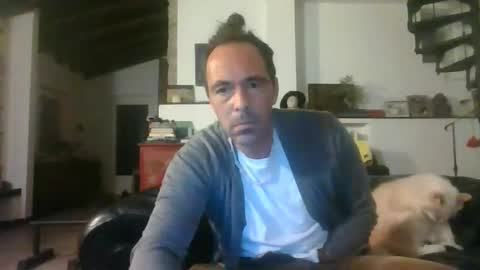 Snapshot of 27lv27 chatting on October 20, 2025, 8:31 pm 27lv27 online show from October 20, 2025, 8:31 pm