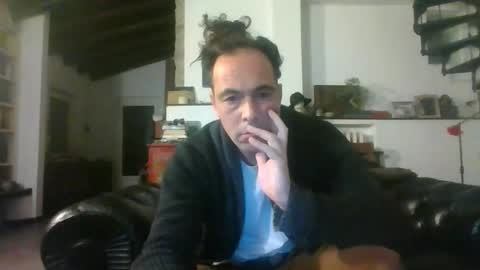 Snapshot of 27lv27 chatting on December 22, 2025, 6:16 pm 27lv27 online show from December 22, 2025, 6:16 pm