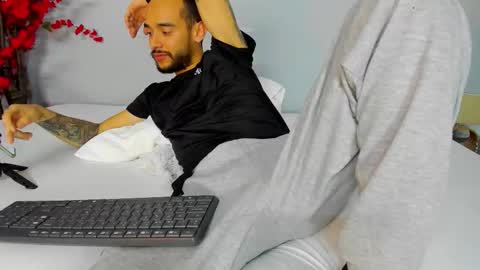 2_fire online show from November 8, 2025, 8:18 pm