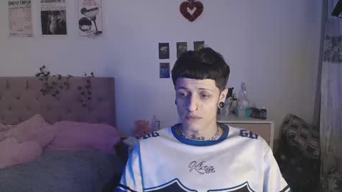 Snapshot of 2cb0y chatting on September 27, 2025, 11:10 pm BAD online show from September 27, 2025, 11:10 pm