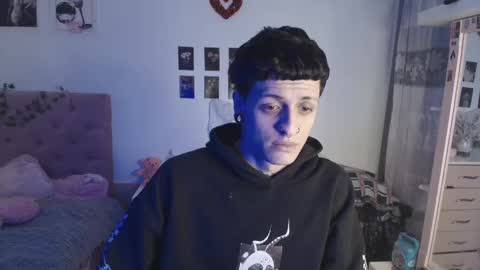 Snapshot of 2cb0y chatting on October 2, 2025, 8:27 pm BAD online show from October 2, 2025, 8:27 pm