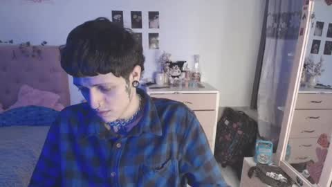 Snapshot of 2cb0y chatting on October 15, 2025, 9:26 pm BAD online show from October 15, 2025, 9:26 pm