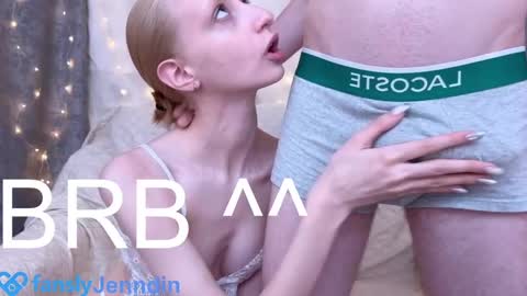 Eleot online show from December 28, 2024, 7:33 pm