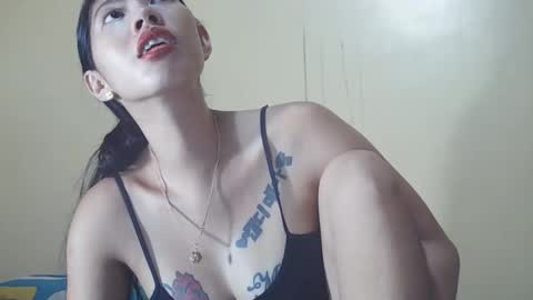 Snapshot of 2pinaybeauty chatting on November 6, 2025, 12:17 pm 2pinaybeauty online show from November 6, 2025, 12:17 pm