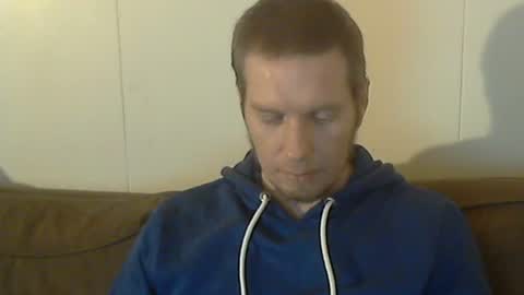 2small4you83 online show from December 12, 2024, 11:47 pm