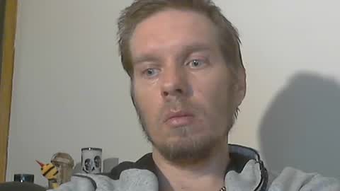 2small4you83 online show from January 12, 2025, 5:33 pm