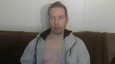 2small4you83 online show from March 19, 2026, 10:03 pm