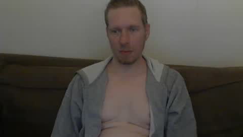 2small4you83 online show from June 9, 2026, 6:41 pm