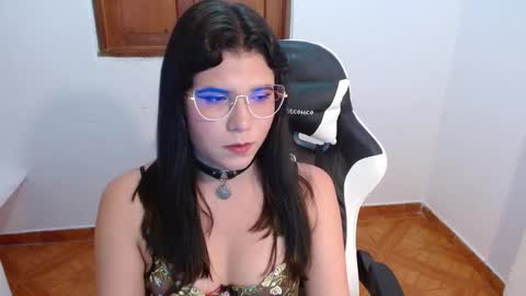 erika online show from January 29, 2025, 3:22 am