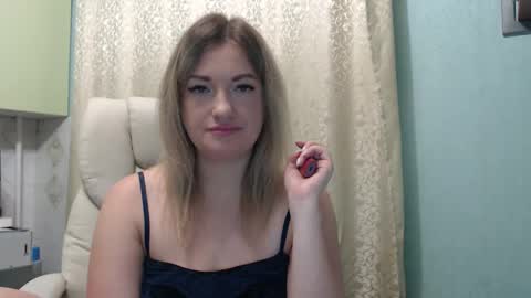 3sweetcandy3 online show from October 16, 2025, 10:55 pm