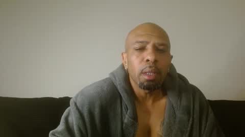 420flyguy online show from December 12, 2024, 1:39 pm