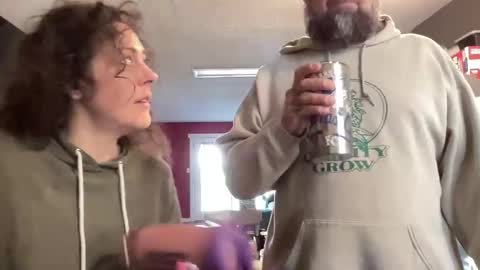 KC420Couple online show from April 25, 2026, 1:41 pm