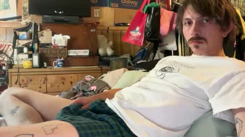 FUCKR online show from October 3, 2025, 9:39 am