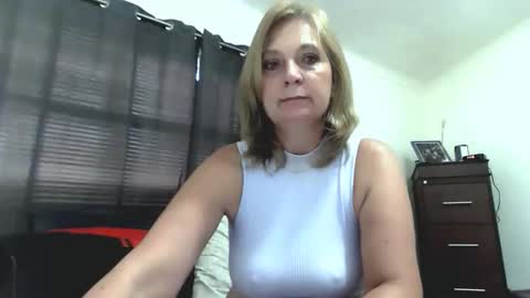 69naughtyempress69 online show from March 26, 2026, 7:47 am