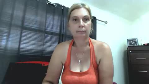 69naughtyempress69 online show from April 1, 2026, 7:53 am