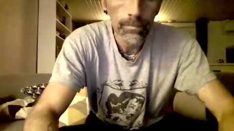 Num online show from December 4, 2024, 7:12 pm