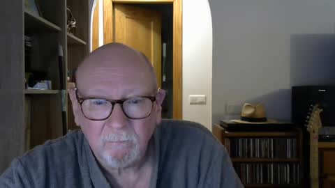  Papi  online show from December 31, 2024, 4:46 pm