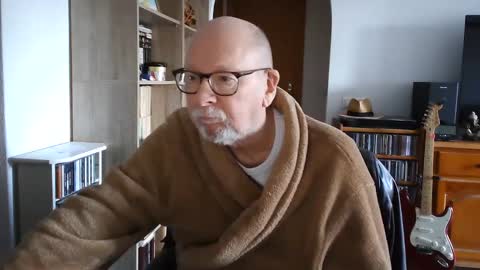  Papi  online show from February 9, 2025, 9:16 am