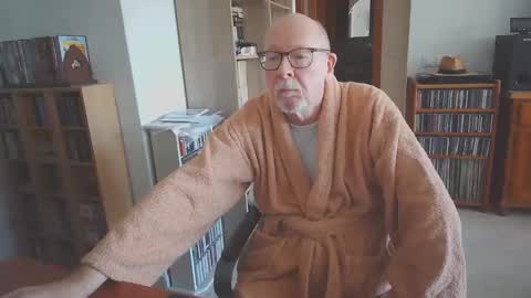  Papi  online show from November 8, 2025, 9:20 am