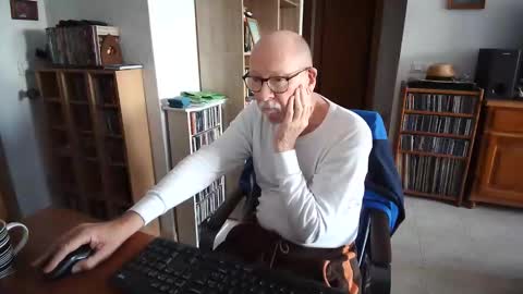  Papi  online show from April 13, 2026, 5:07 pm