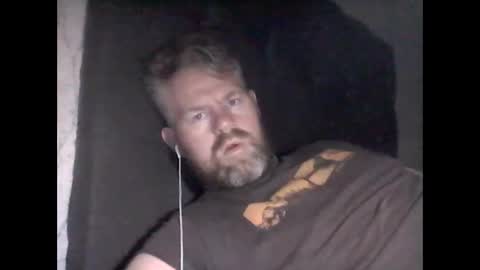 81jonnyx online show from February 17, 2025, 9:03 am