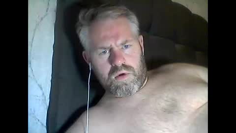 81jonnyx online show from December 19, 2025, 9:11 pm