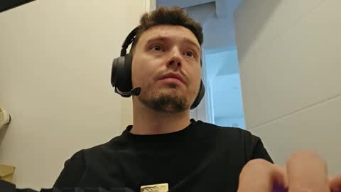 8inchdude93 online show from September 15, 2025, 10:15 am