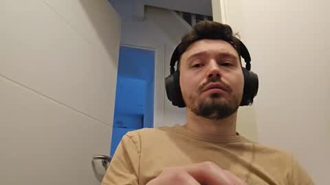 8inchdude93 online show from March 1, 2026, 8:38 am