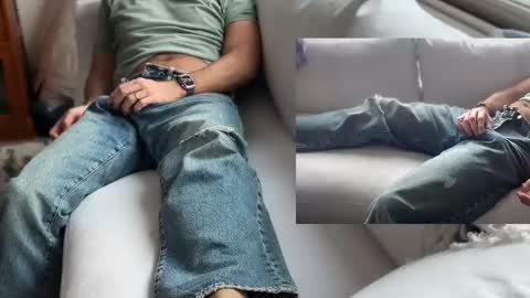 8incher NYC online show from November 12, 2025, 7:57 pm