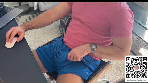 8incher NYC online show from December 3, 2025, 4:05 pm