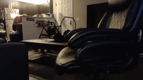 9inchcurved online show from October 4, 2025, 7:50 am