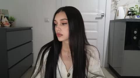 KARINA online show from May 10, 2026, 11:37 am